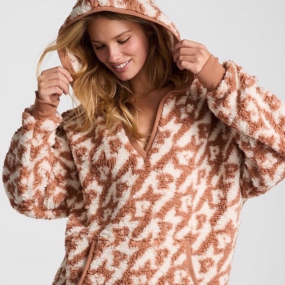 PINK Victoria's Secret Cozy Fleece Pullover Hoodie - Picture 1 of 5